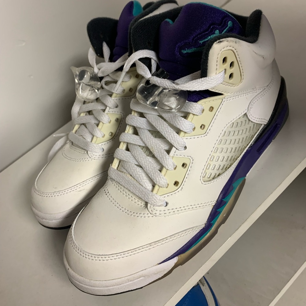 Jordan Retro 5 size 5Y